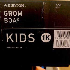 Snowboard boots. Burton Grom BOA Kids size 1- new in box